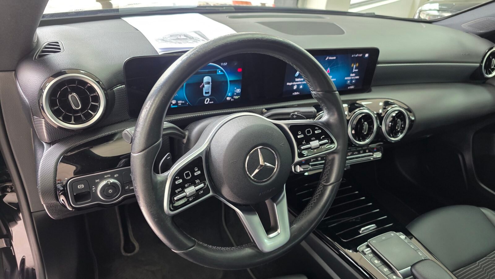 MERCEDES-BENZ Clase A 250 e Sedan