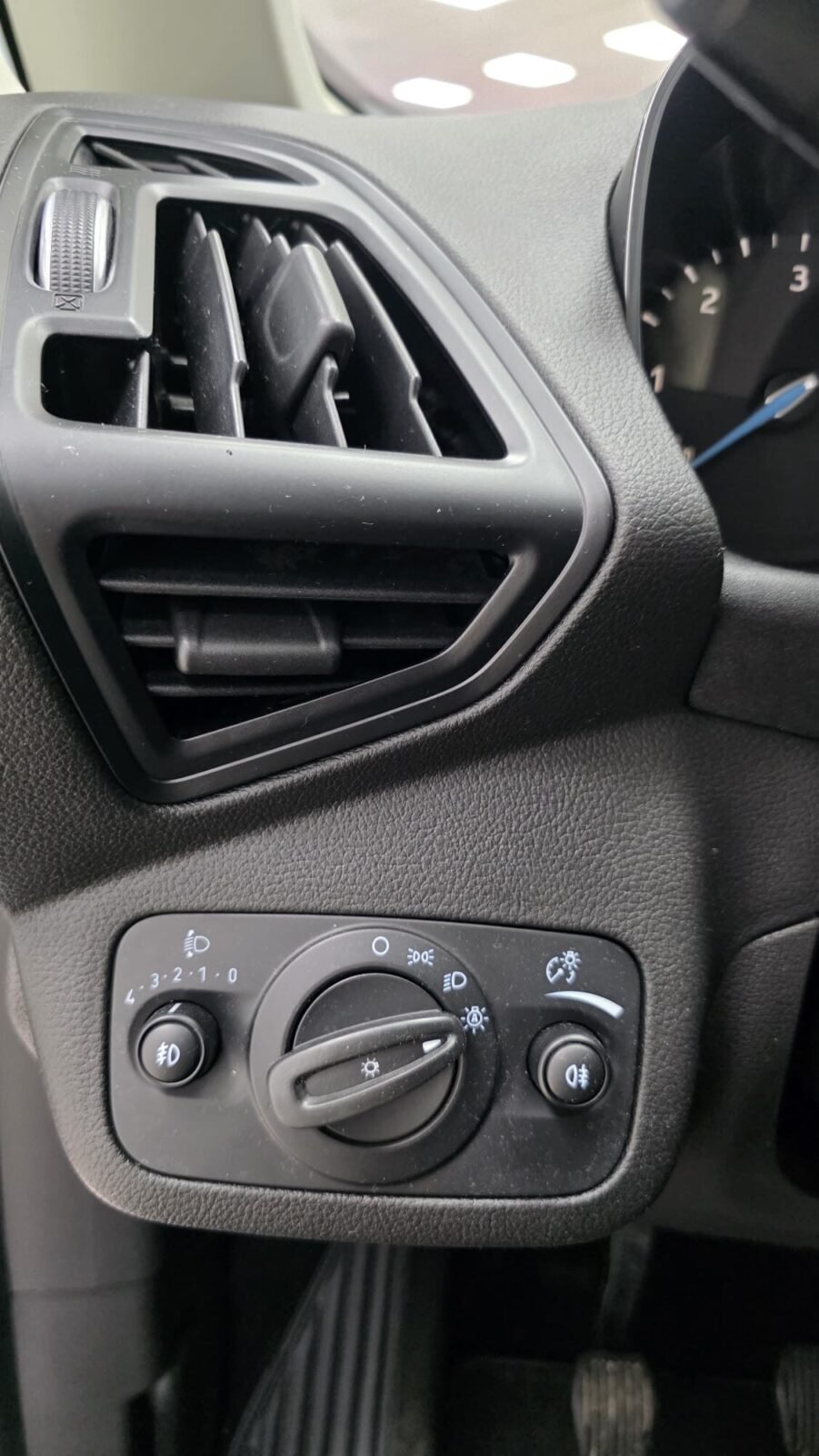 FORD c max  1.5 trend