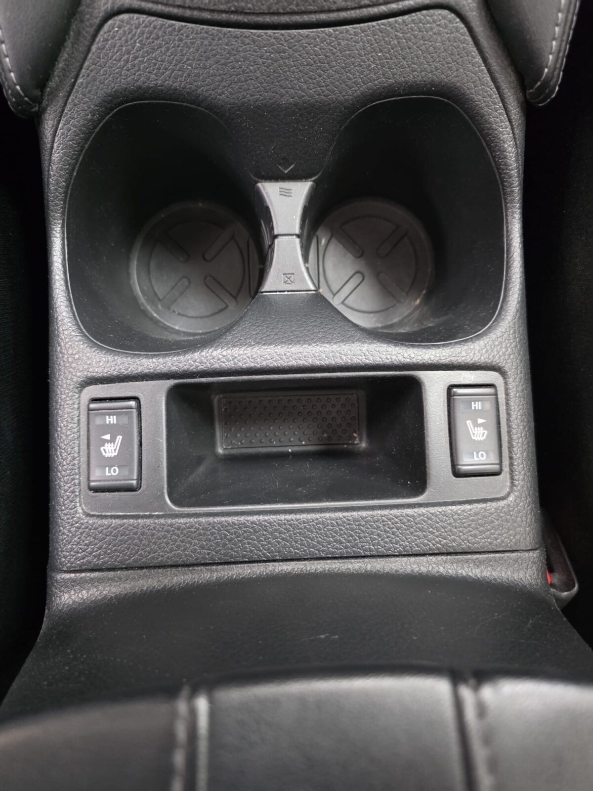 NISSAN XTRAIL 7p digt e6d dct NCONN