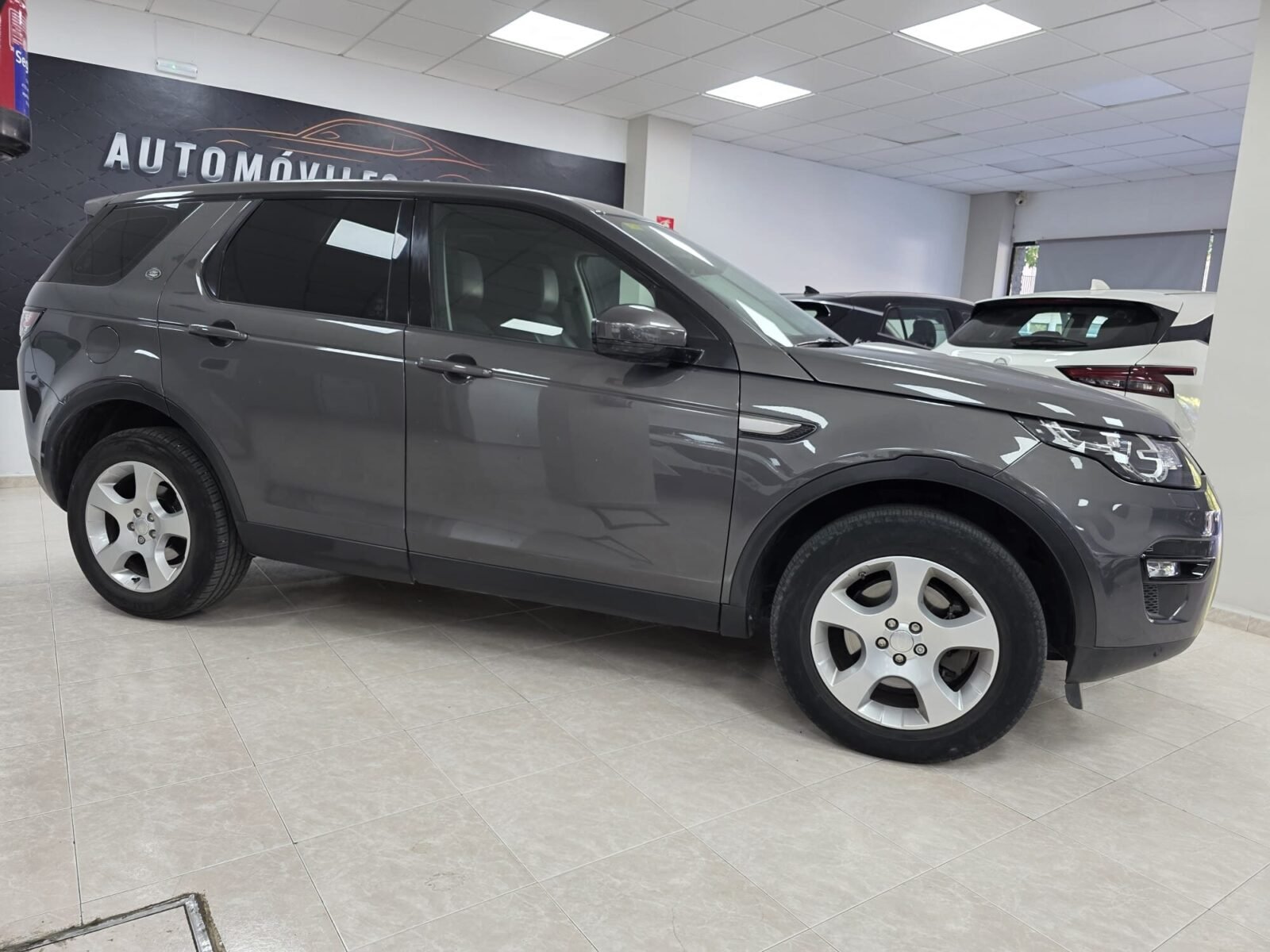 LAND-ROVER Discovery Sport