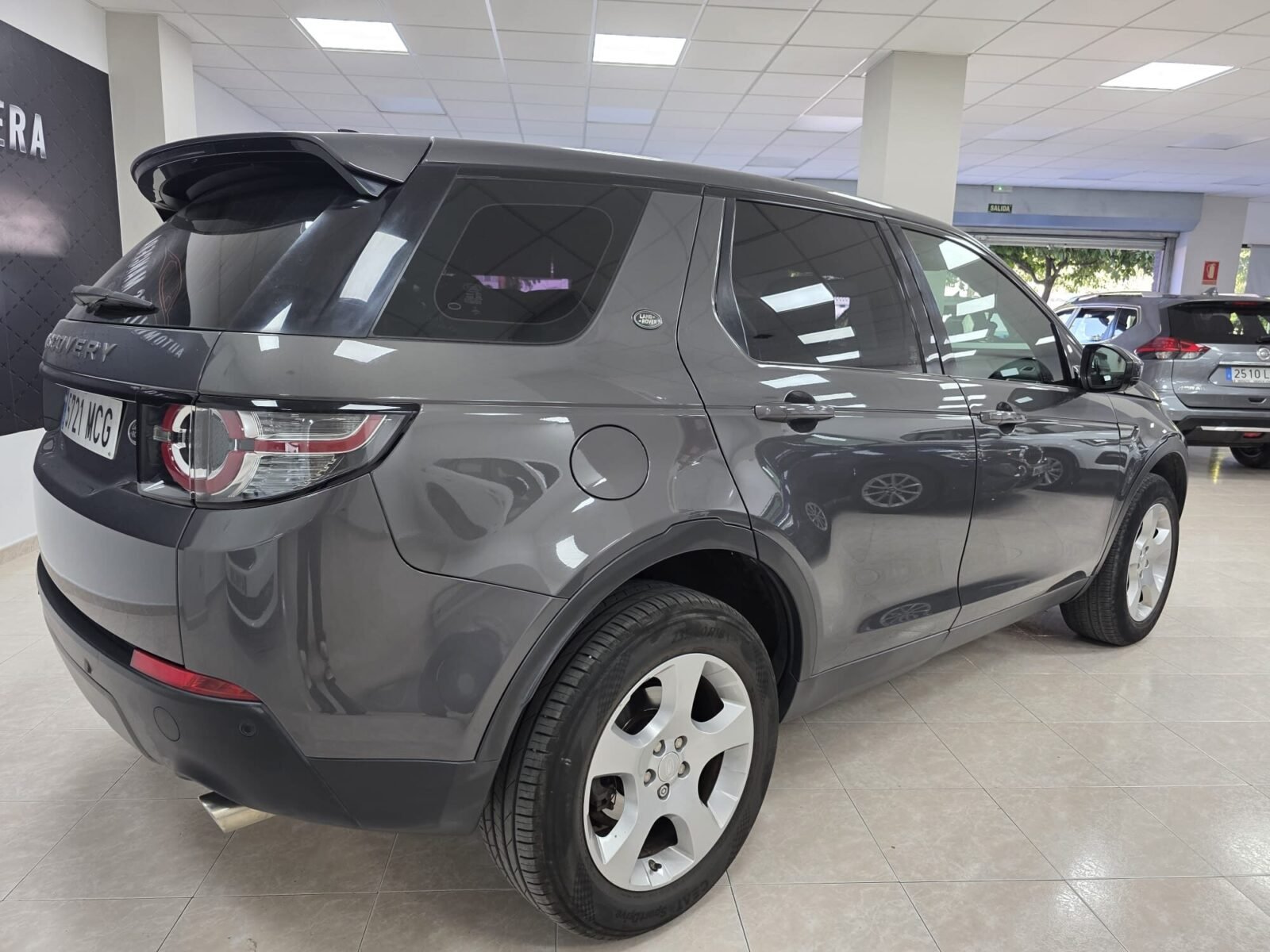 LAND-ROVER Discovery Sport
