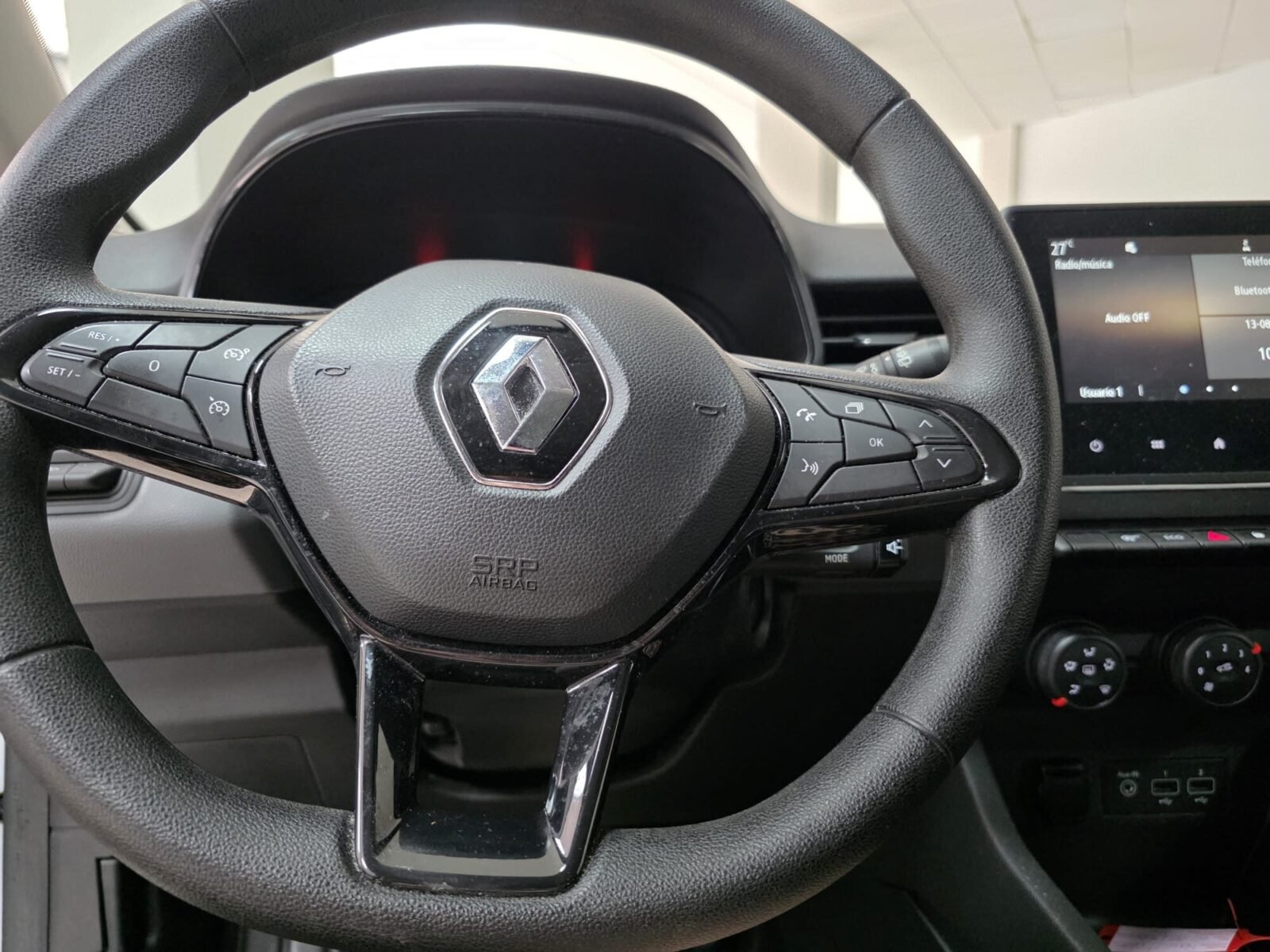 RENAULT Clio bussines